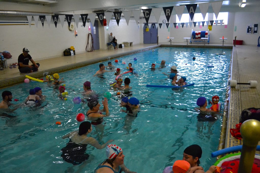 Aquatics Family swim - pool cra