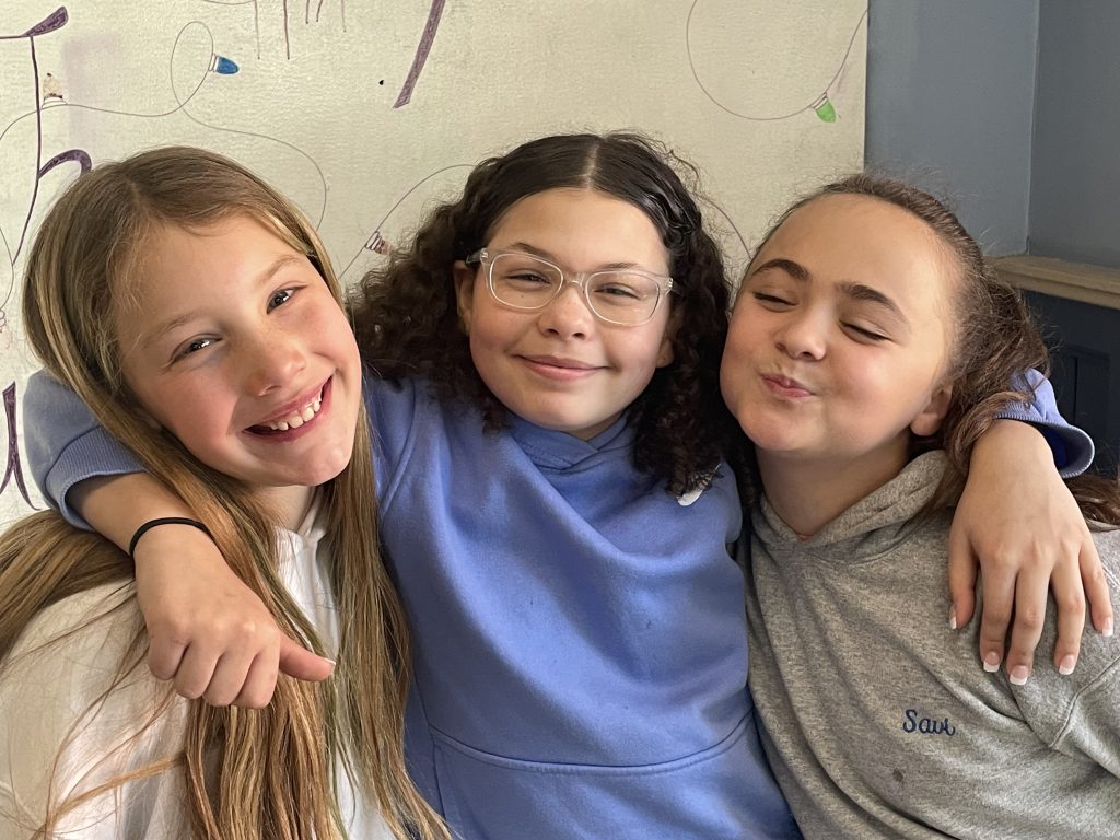 Summer Camp 3 friends