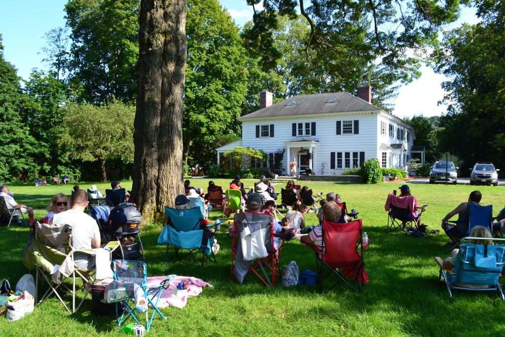 M+M Concert on the lawn