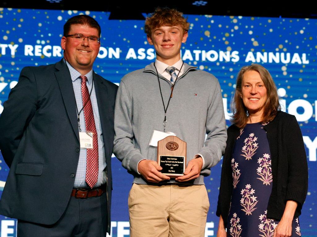 2025_GIBAUCTION_YOUTHOFTHEYEAR_BENBARRY_STAGE