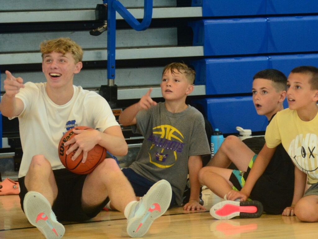 WebsiteImage_CRA_OctoberMountain_Logo_GibKittredgeAuction&AwardCeremony (2)